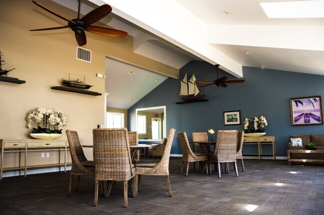 Clubhouse - 711 Lido Park Dr