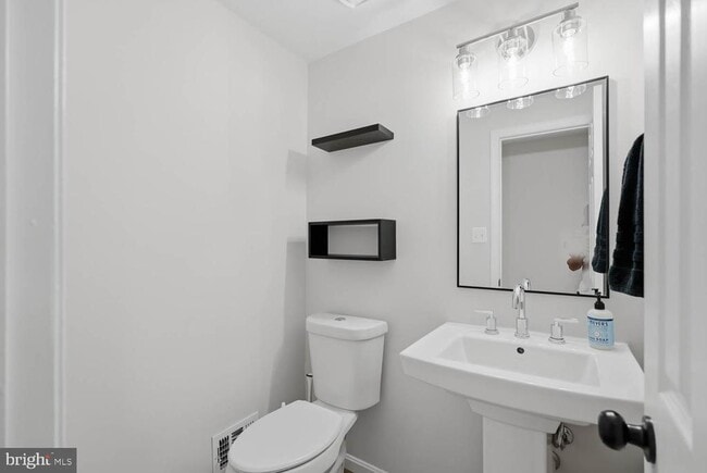 Building Photo - 8347 Terra Grande Ave