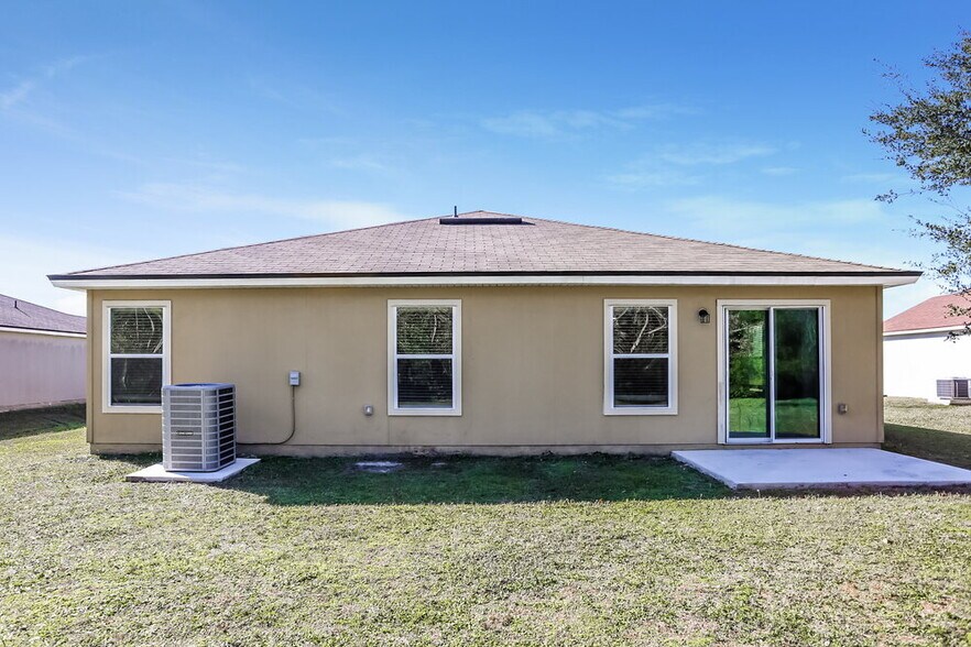 Building Photo - 8769 Oxfordshire Ave E