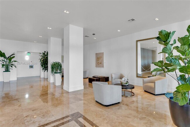 Building Photo - 2201 S Ocean Dr