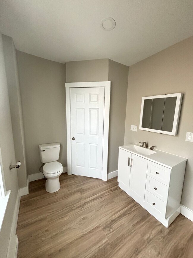 Building Photo - 20 W Union Blvd