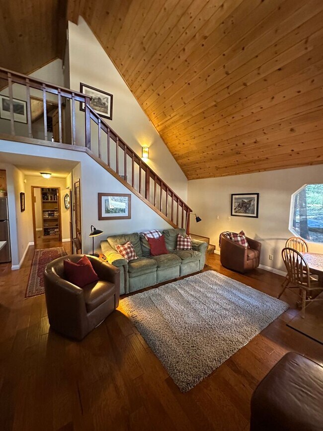 Building Photo - Charming 3 Bed Ski Lease in Tahoe Donner