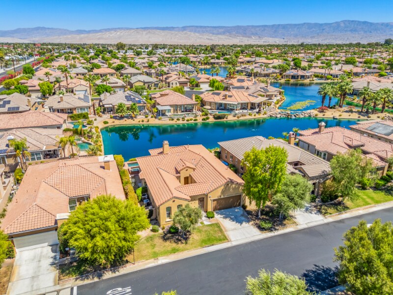 Building Photo - 65 Shoreline Dr