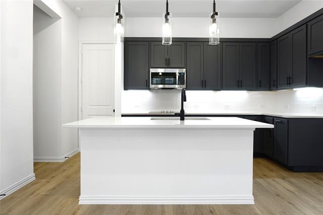 Building Photo - 631 Redwood Wy