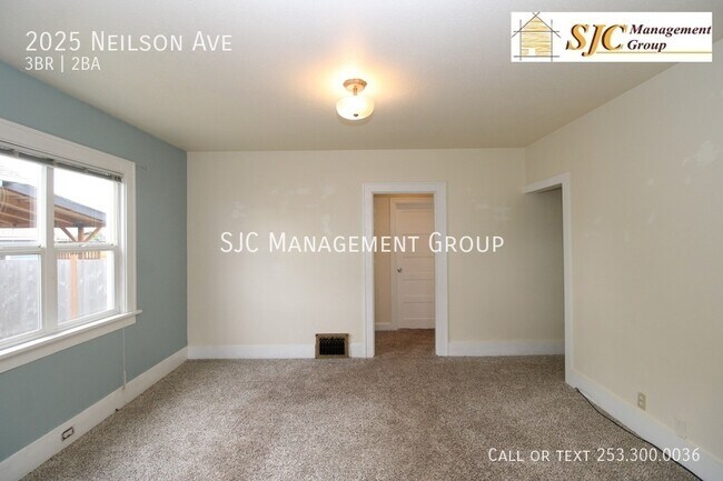 Building Photo - 2025 Nielson Ave