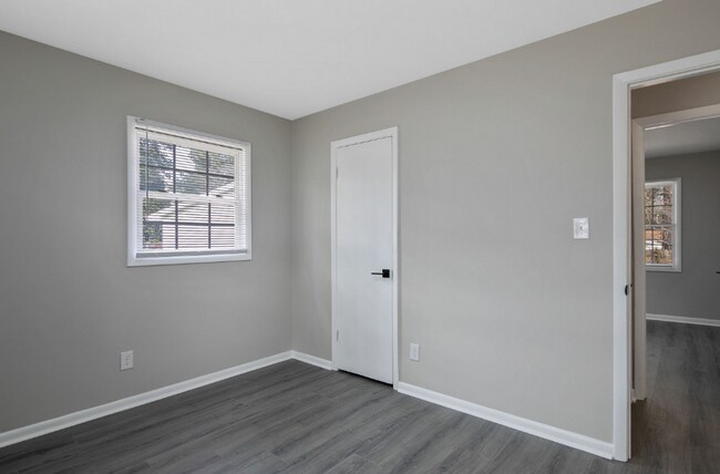 Building Photo - 7252 Ainsley St