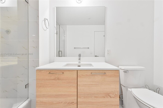 Building Photo - 16385 Biscayne Blvd