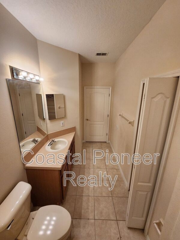 Building Photo - 11614 Whiterook Ct