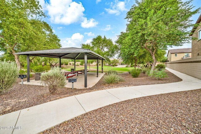 Building Photo - 7859 W Redbird Rd