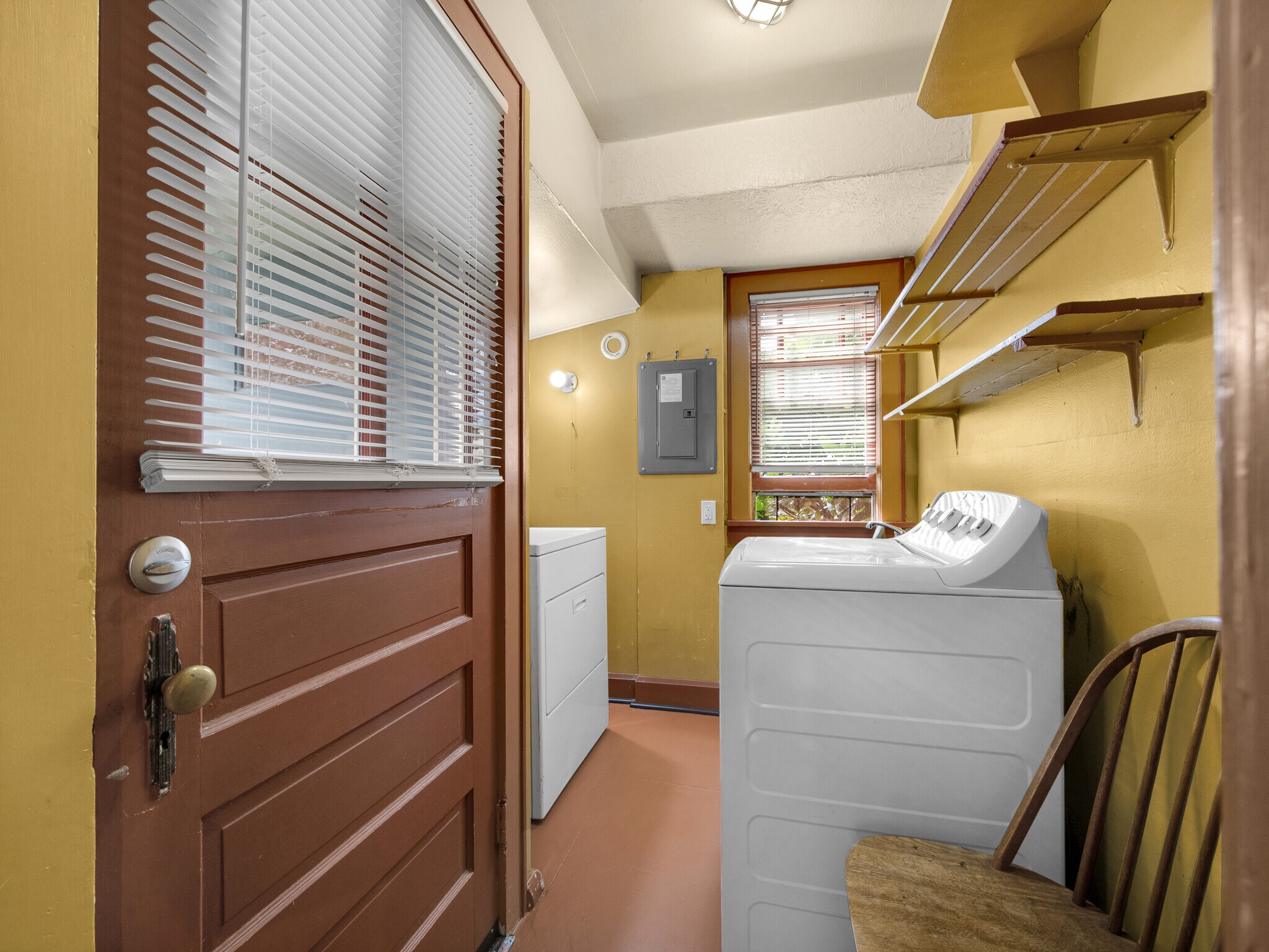 laundry room - 513 Bond St