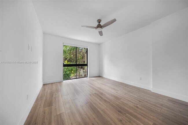 Building Photo - 3265 Bird Ave