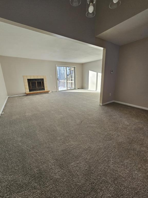 Building Photo - 8170 Honeysuckle Dr