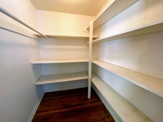 Building Photo - 853-855 Ballard SE