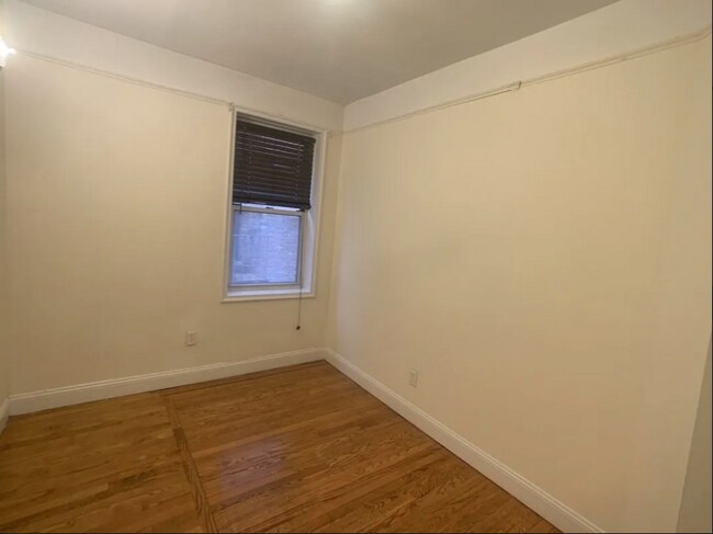 Building Photo - 102 Albemarle Rd