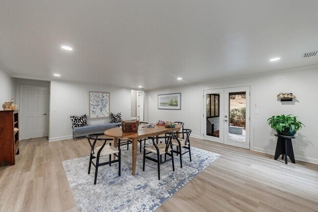 Building Photo - 459 Atlanta Country Club Dr