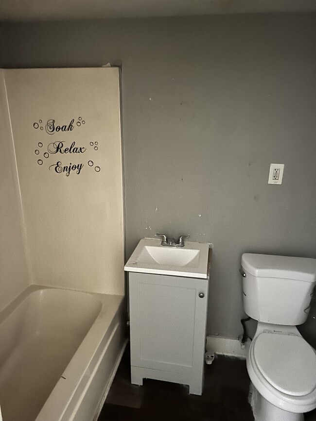 Building Photo - 4224 Alma St