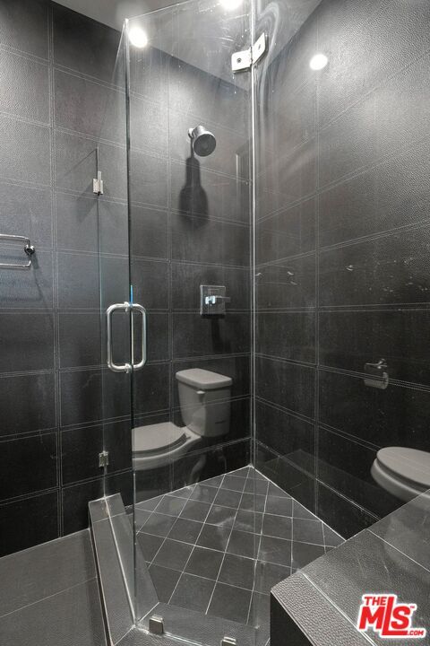 Building Photo - 825 S Le Doux Rd
