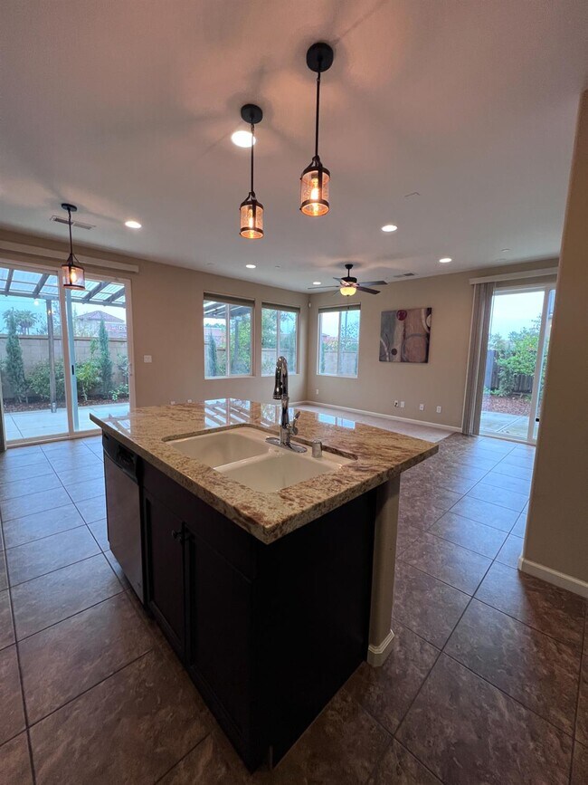 Building Photo - 2020 Makenna Dr