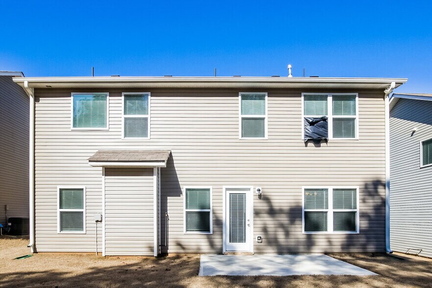 Building Photo - 302 Crescent Woode Dr