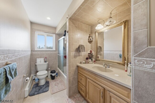 Building Photo - 131 Califon Rd