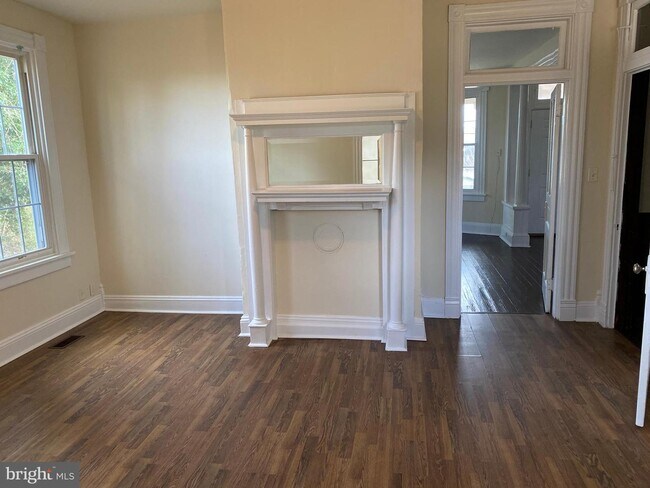 Building Photo - 196 Belleview Ave