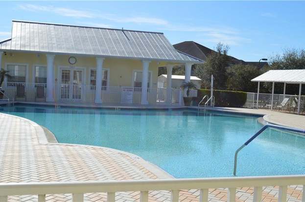 Building Photo - 2121 Heron Lake Dr