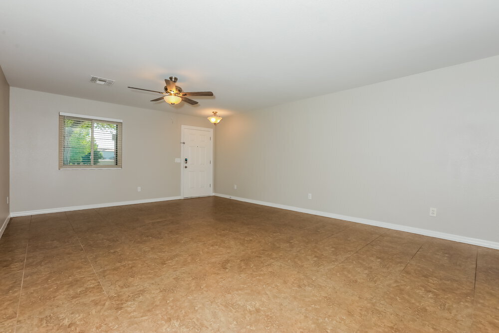 Building Photo - 5336 E Flower Ave