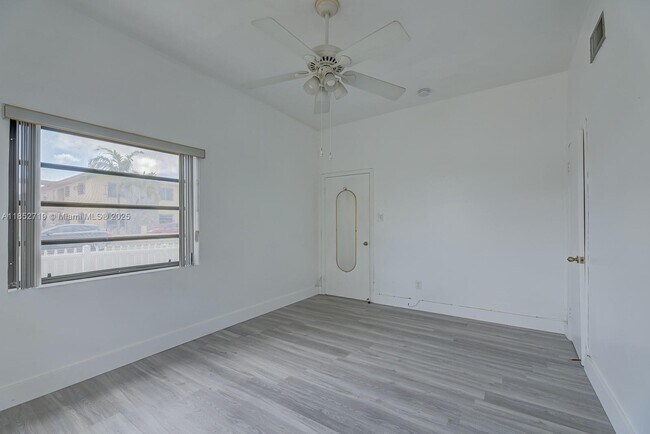 Building Photo - 40 NW 47th Ave