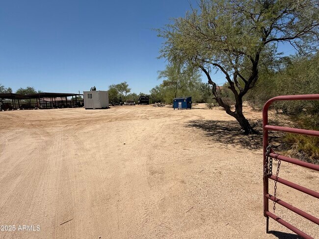 Building Photo - 6703 E Calle de Las Estrellas Rd
