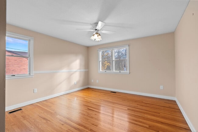 Building Photo - 127 Two Rod Hwy