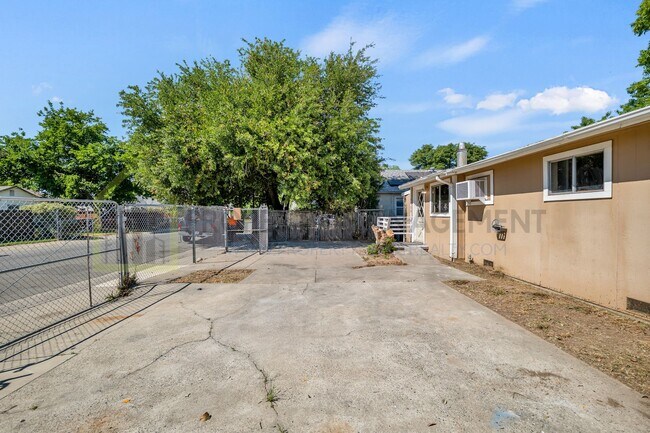 Building Photo - For Rent: Updated 3 Bedroom Home – $2,200/mo