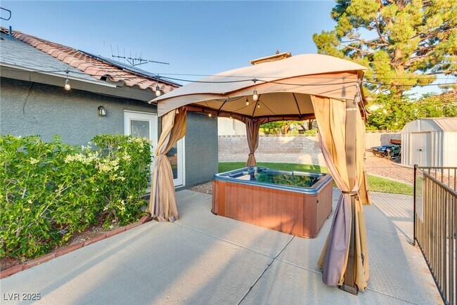 Building Photo - 6521 Monterey Vista Ct