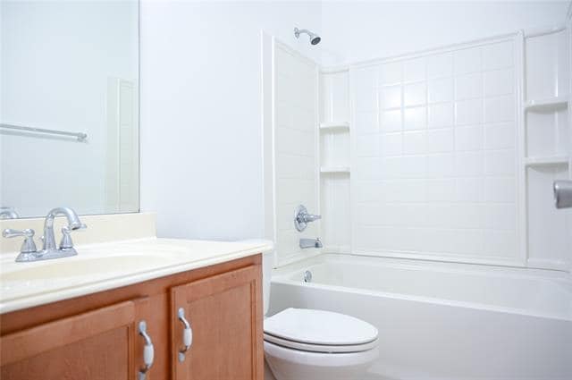 Building Photo - 2204 Rockport Dr