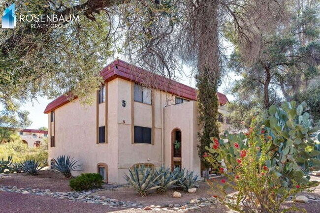 Building Photo - Charming 1-bed, 1-bath second-floor condo unit in the Barcelona Manor Condominiums!