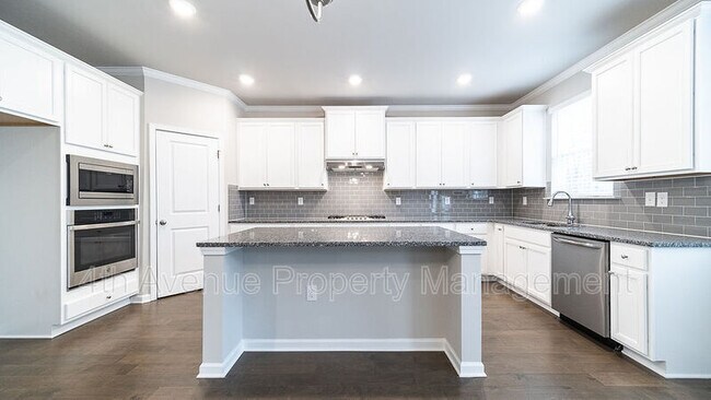 Building Photo - 209 Paxton LN