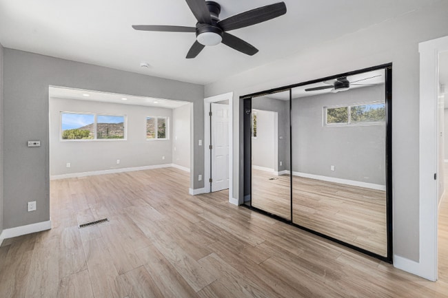 Building Photo - 1421 Viejas View Ln