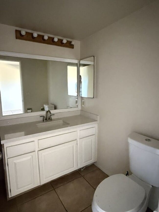 Building Photo - 3750 E Calle De Ricardo