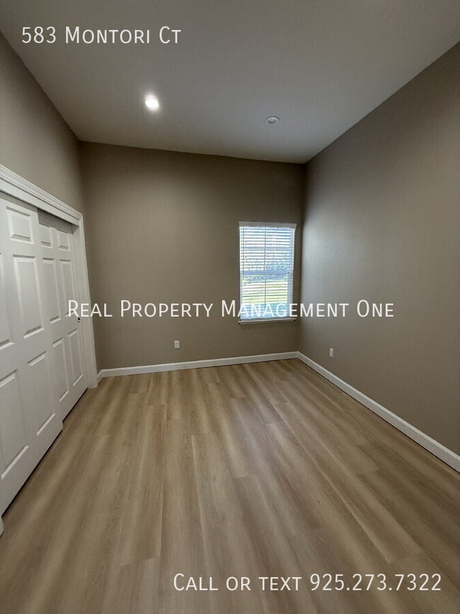 Building Photo - 583 Montori Ct