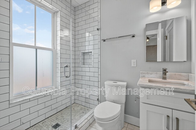 Building Photo - 638 Newton Pl NW