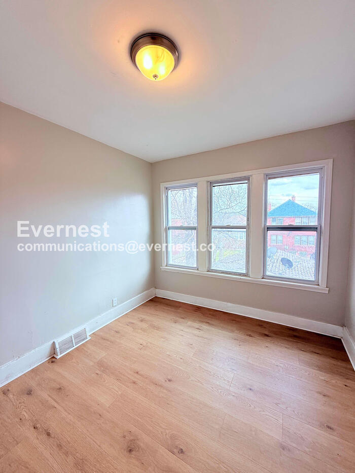 Building Photo - 5133 Whitfield St