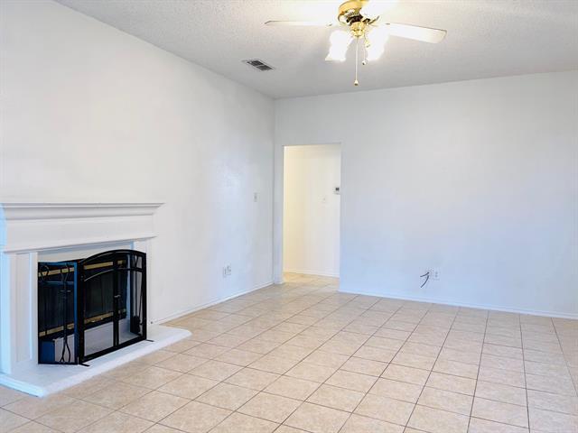 Building Photo - 4337 Park Creek Cir N