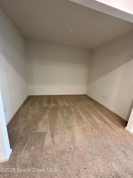 Building Photo - 620 Remington Green Dr SE