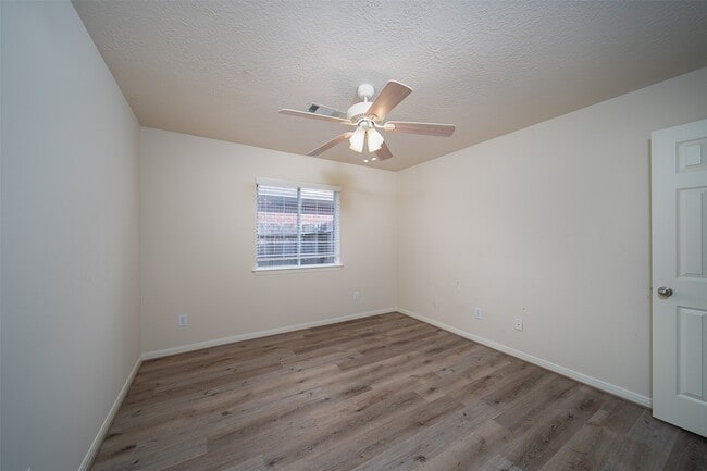 Building Photo - 4710 Shane Creek Ln