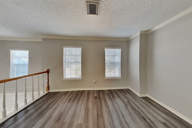 Building Photo - 8823 Stoney Bend Dr