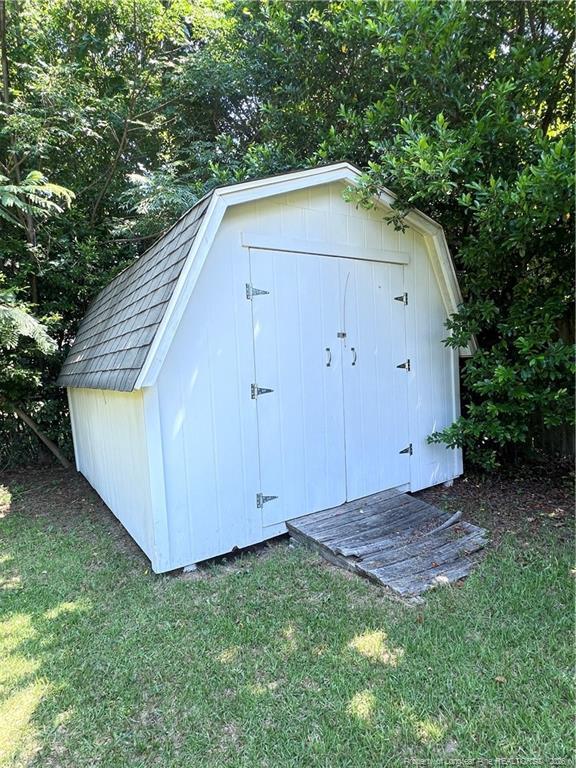 Building Photo - 420 Durant Dr