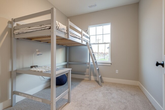 Building Photo - Harding Townhomes