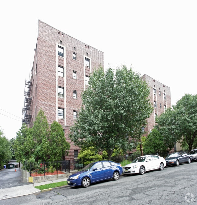 Karen Gardens 463 Highland Ave Orange NJ 07050 Apartment Finder