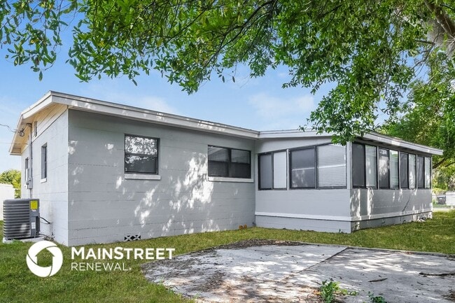 Building Photo - 1245 Elinore Dr