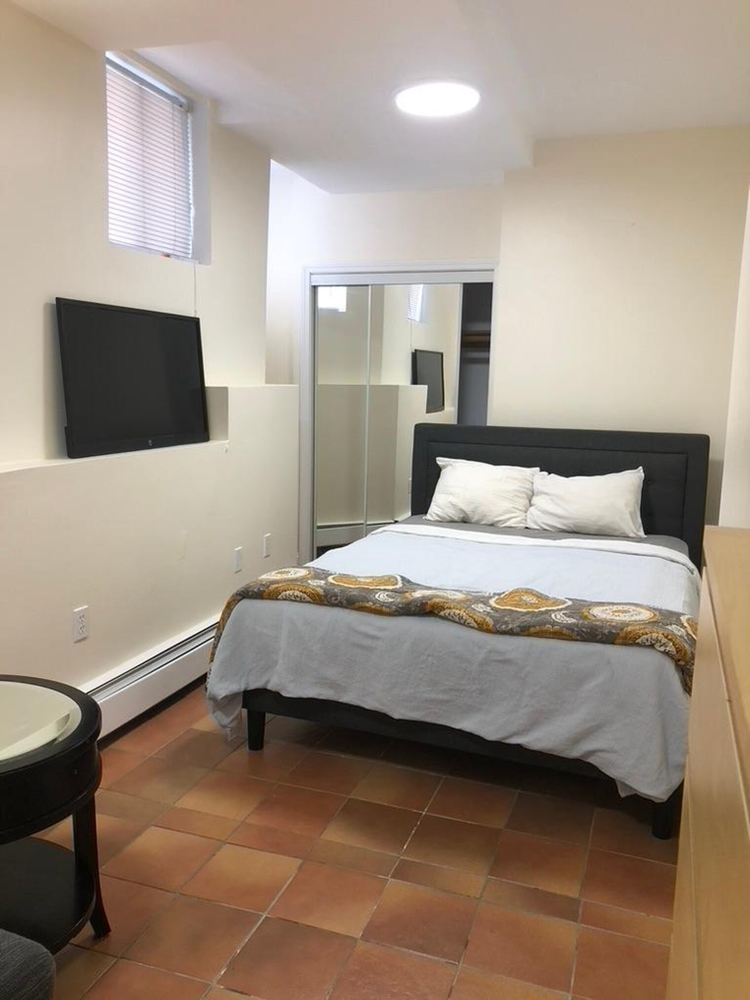 Building Photo - 109 Strathmore Rd