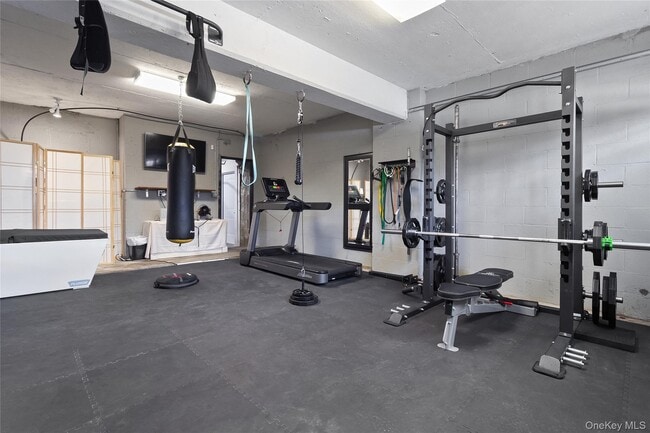 Building Photo - 20 Primrose St